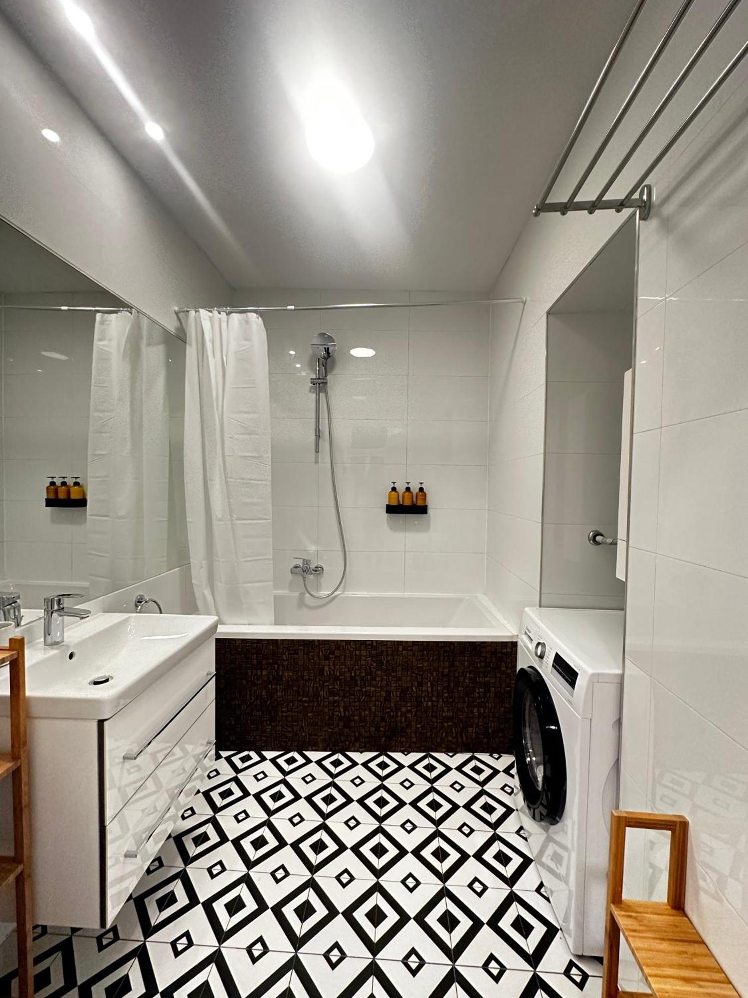 Luxury 3 Bedroom Apartment Near Schoenbrunn Palace Wien Exterior foto